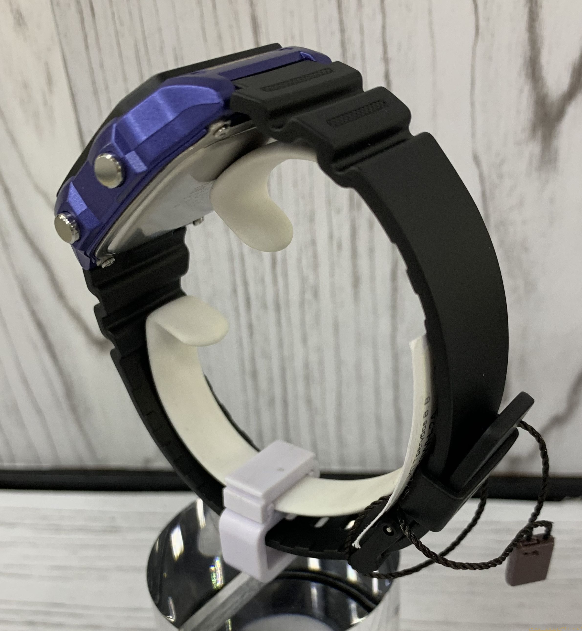 Casio AE-1300WH-2A