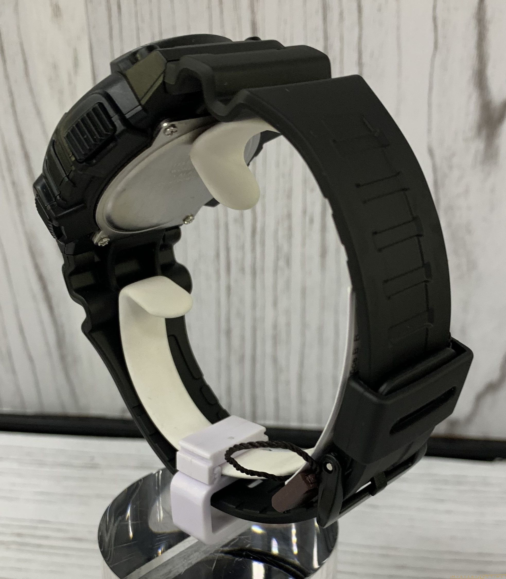 Casio AEQ-110W-2A2