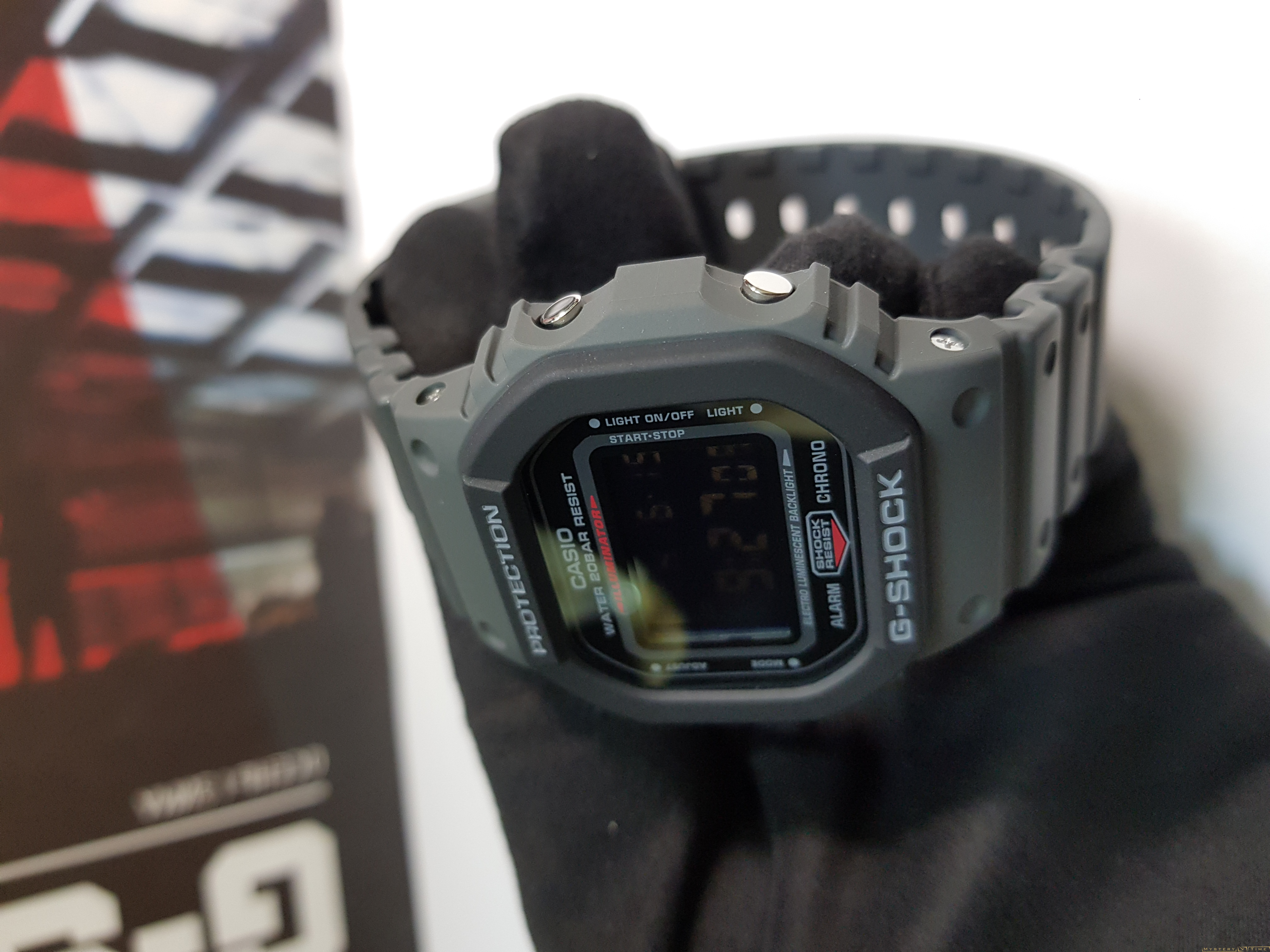 Casio DW-5610SU-8E