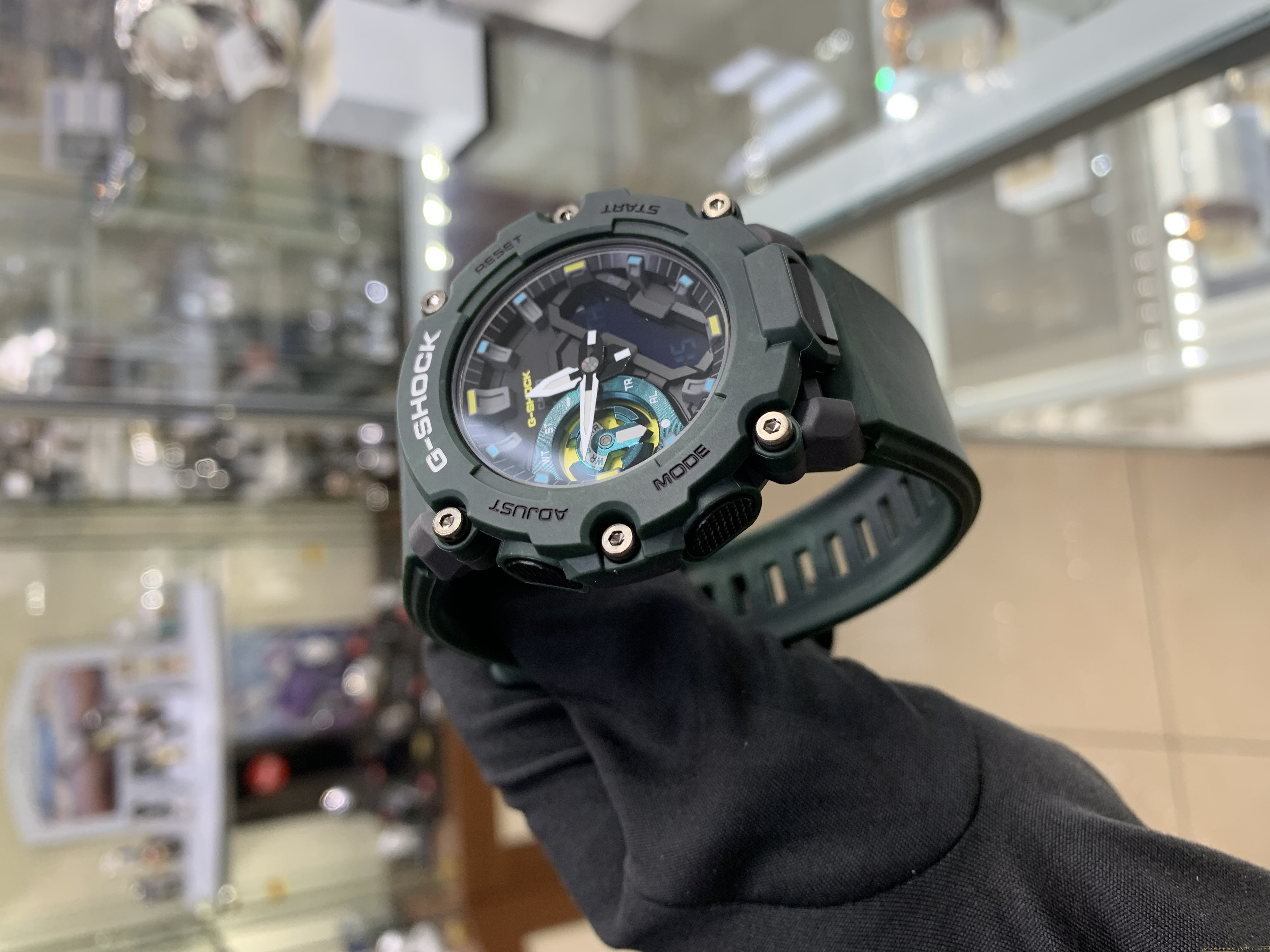 Casio GA-2200MFR-3A