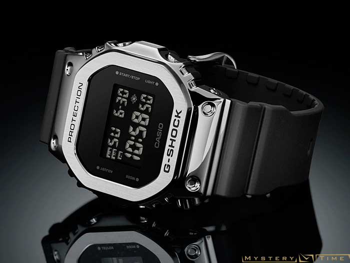 Casio GM-5600-1ER