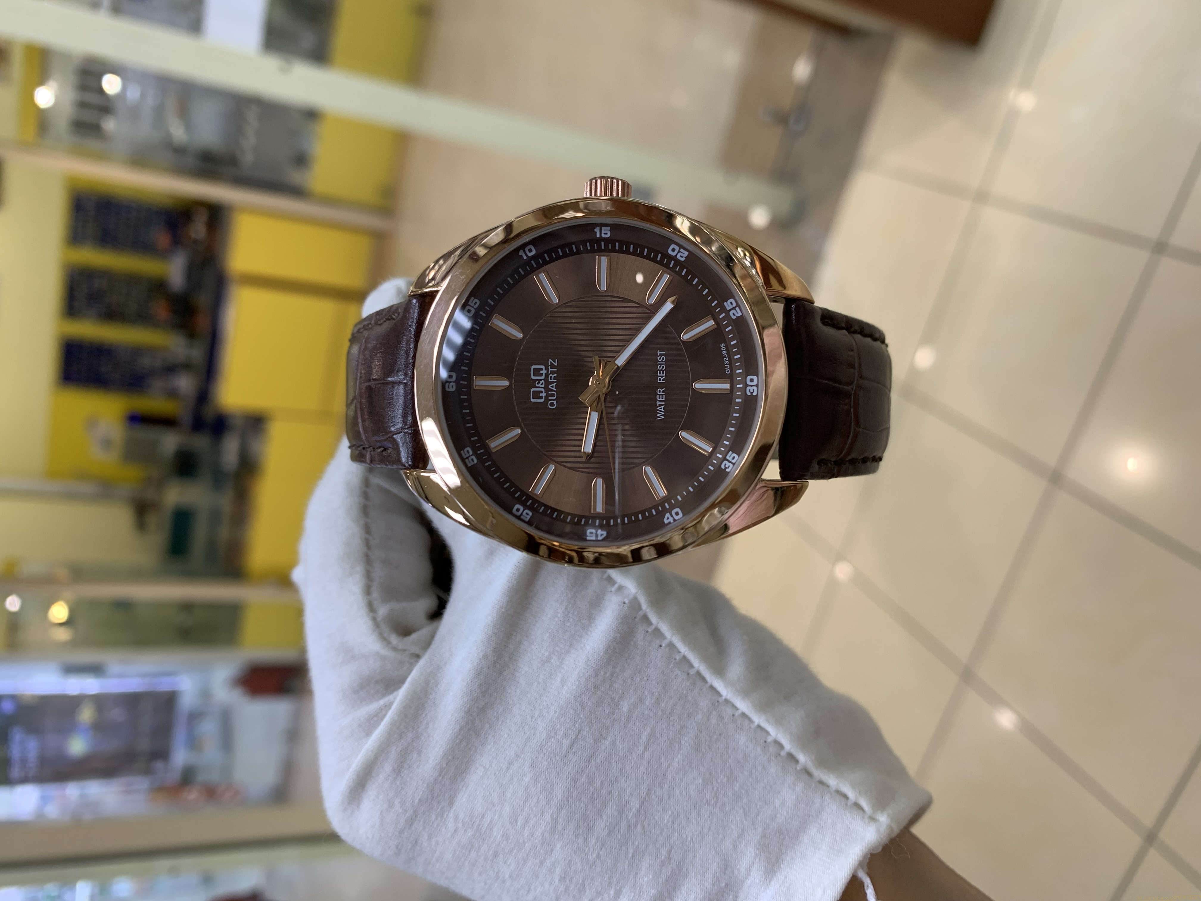Q&Q GU32J805Y