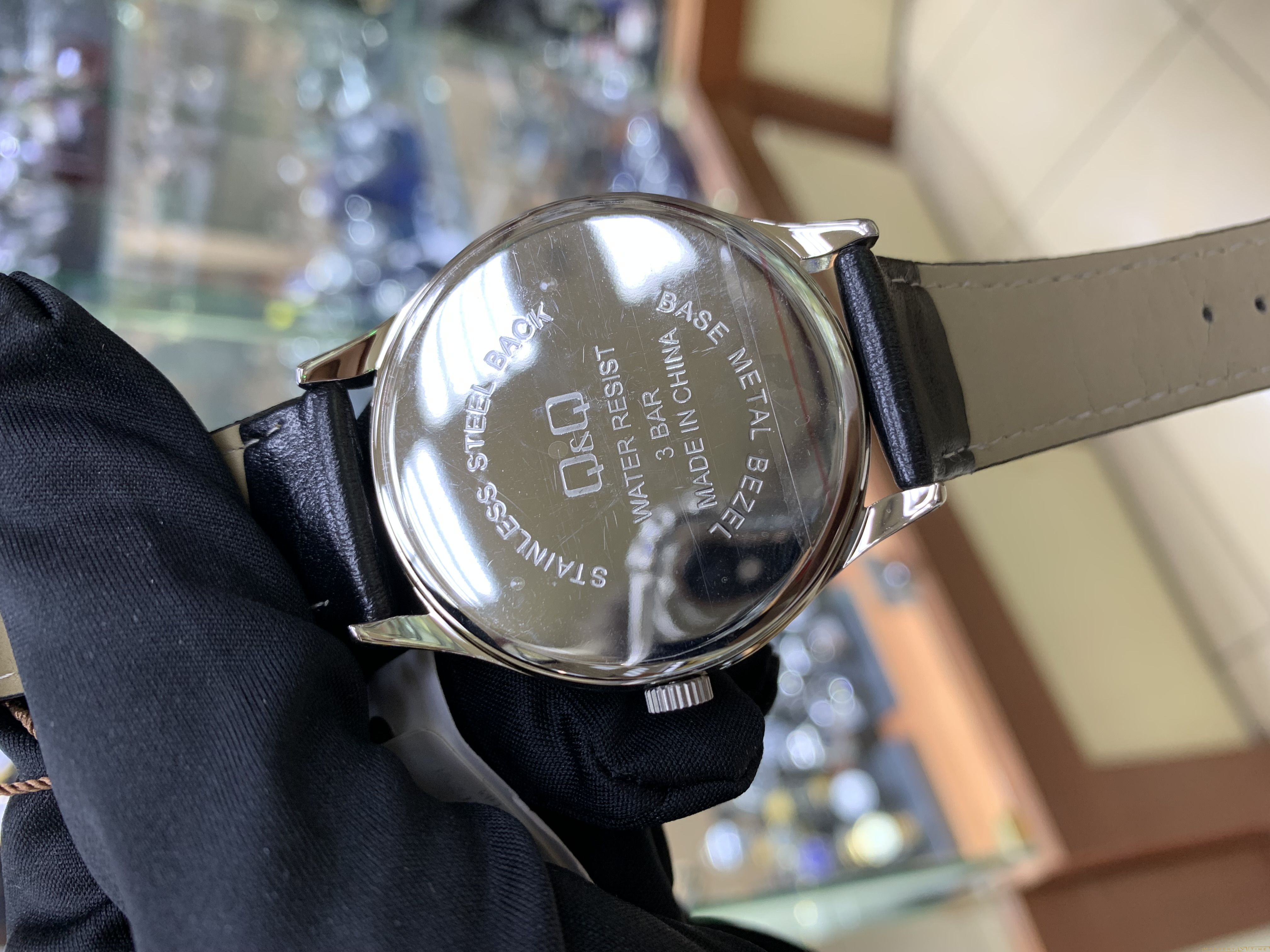 Q&Q GU52J800Y