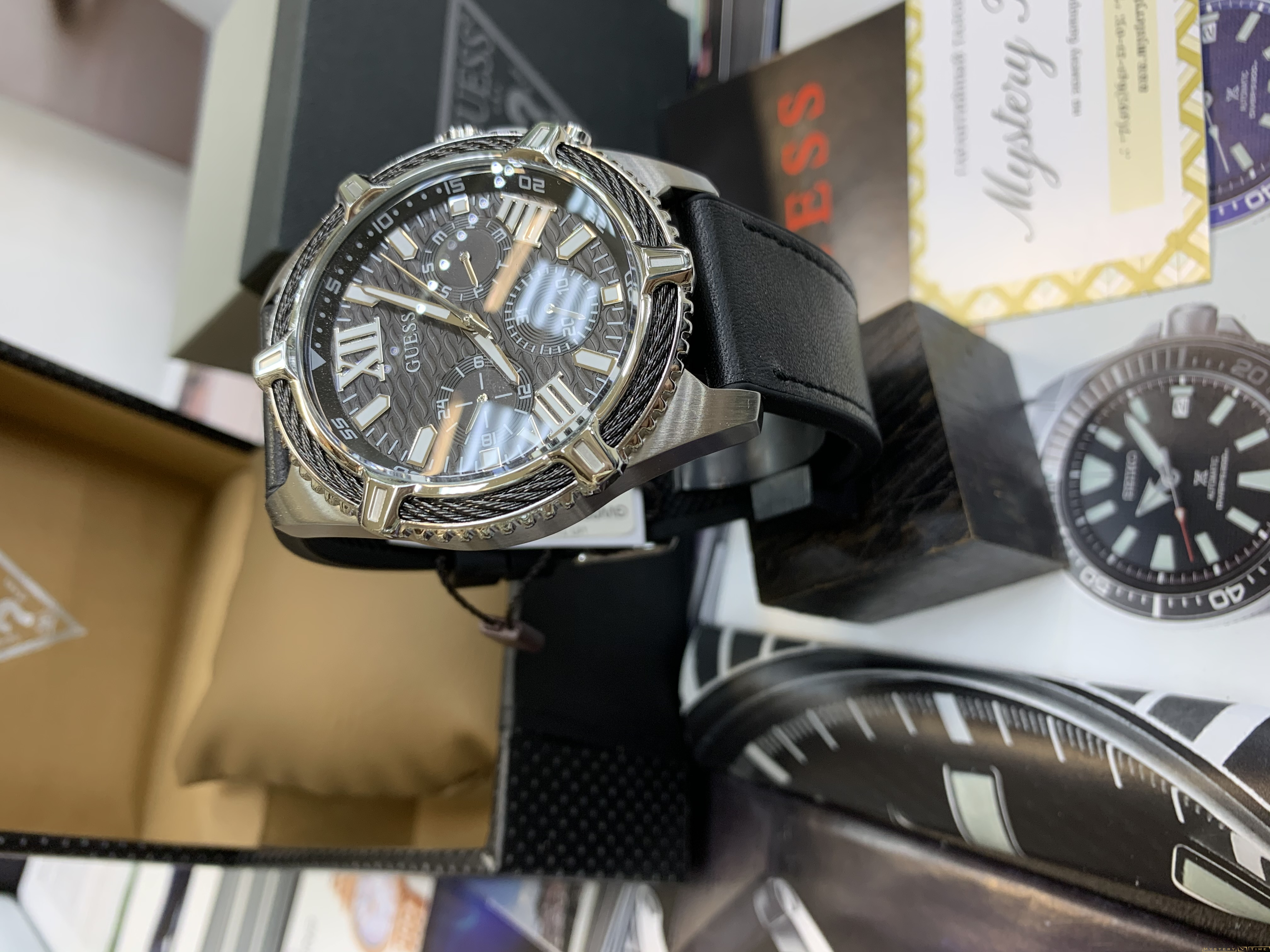 Guess GW0053G1