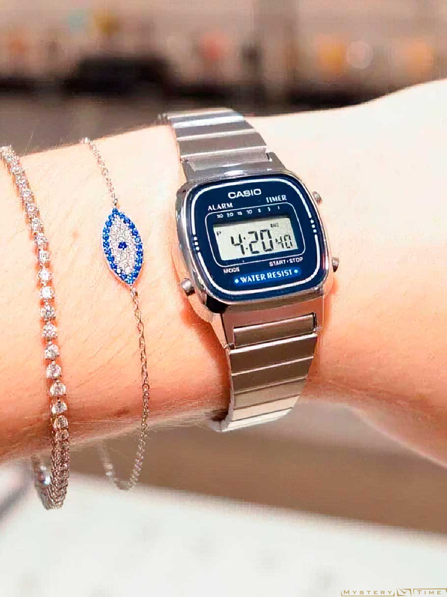 Casio LA670WA-2