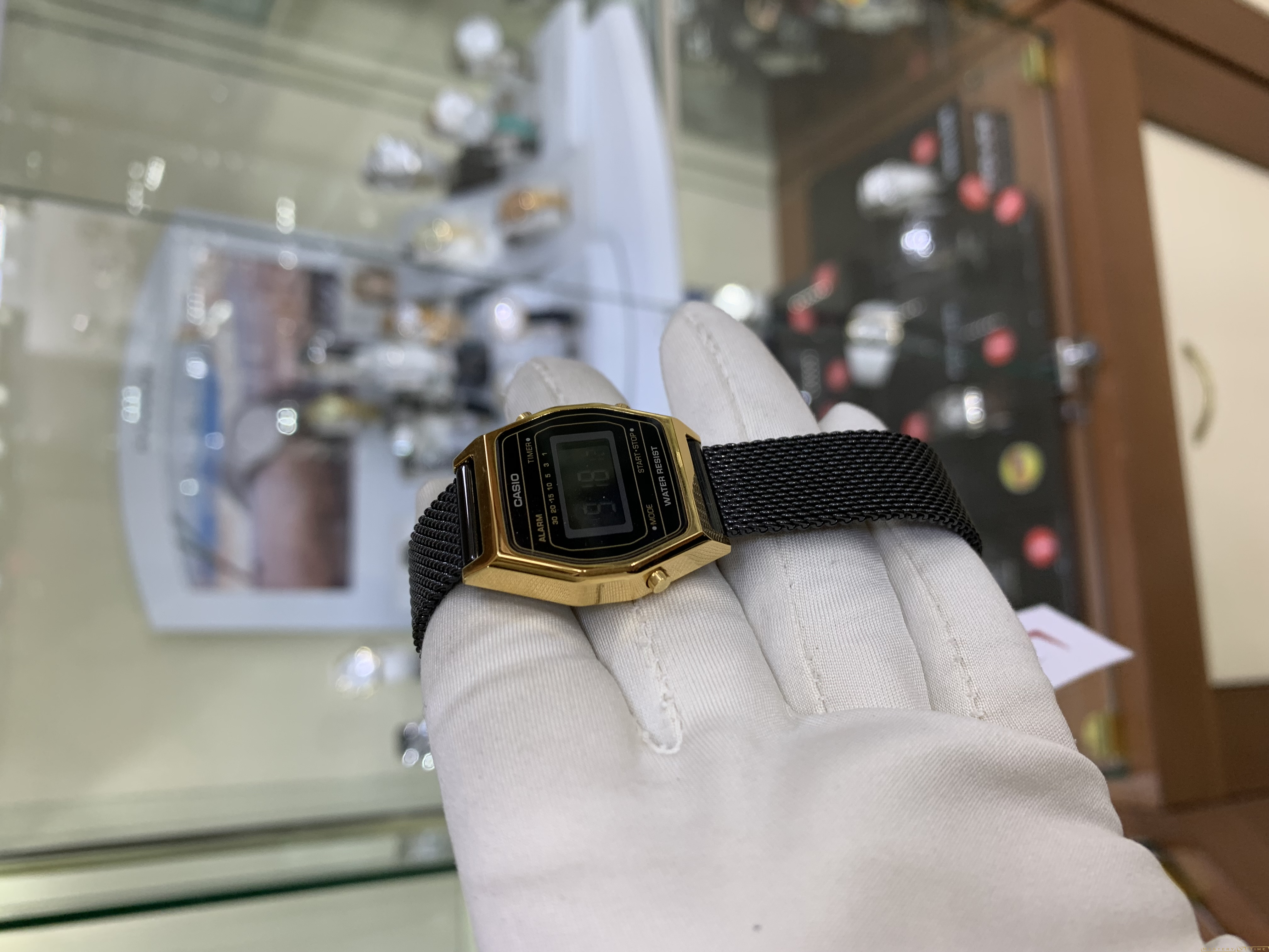 Casio LA690WEMB-1B
