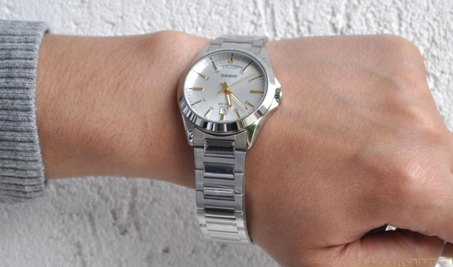 Casio MTP-1370D-7A2