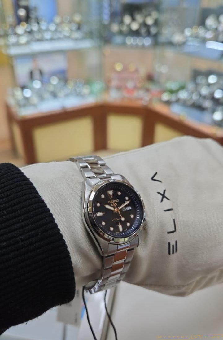 Seiko SRE003K1S