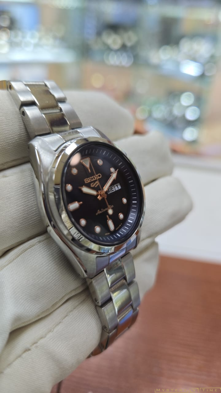 Seiko SRE003K1S