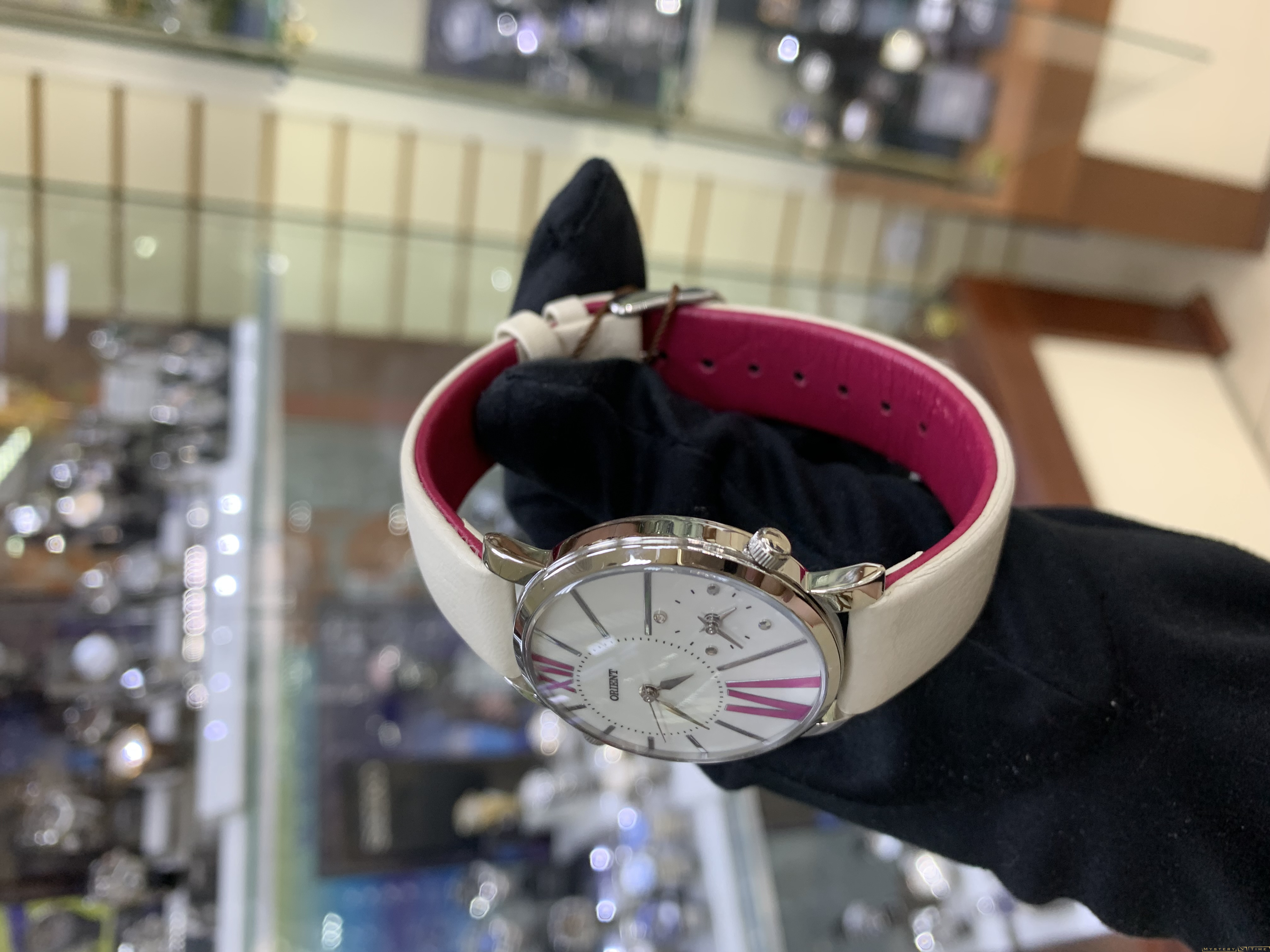 Orient UB8Y004W