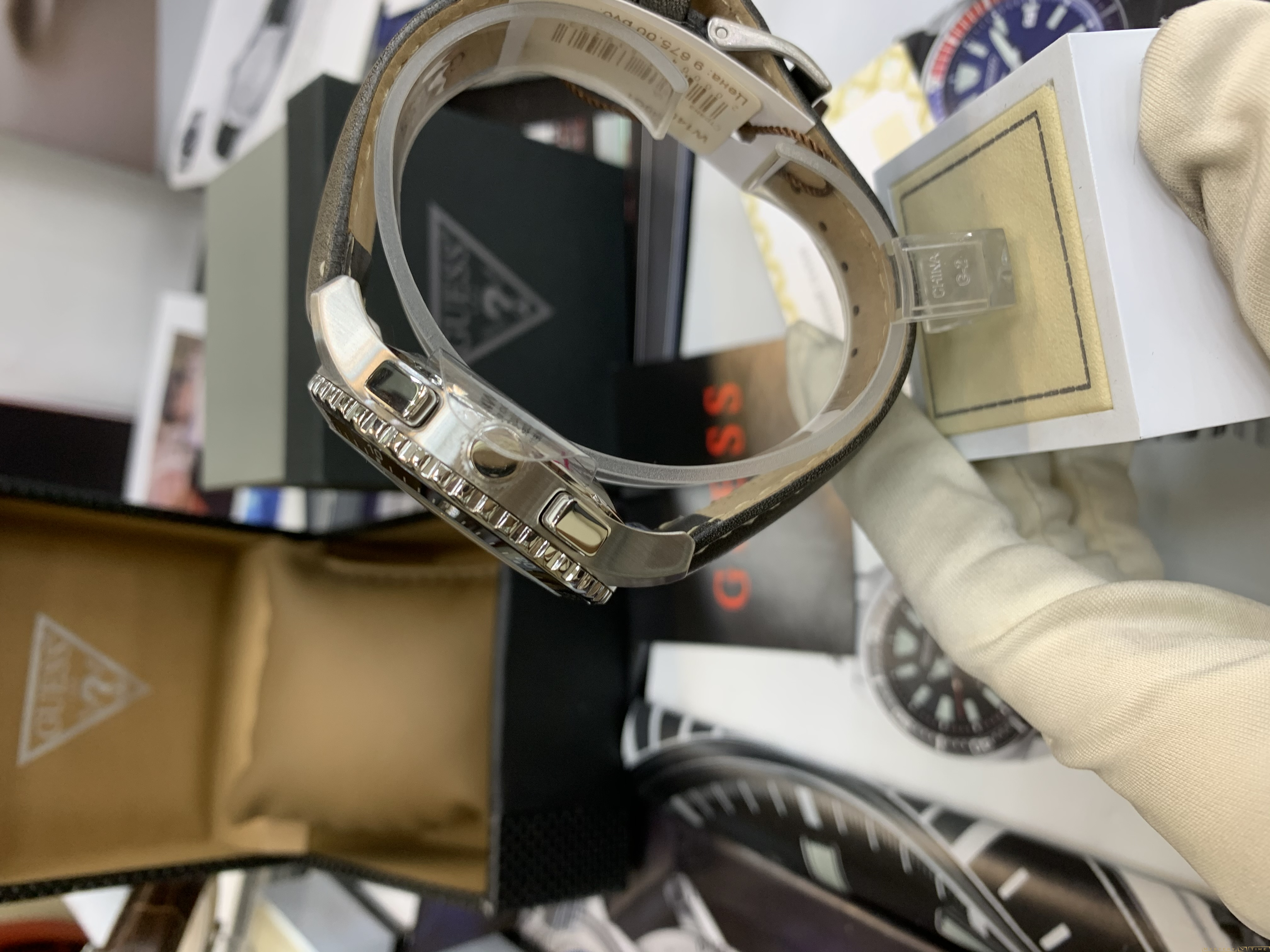 Guess W14546G1