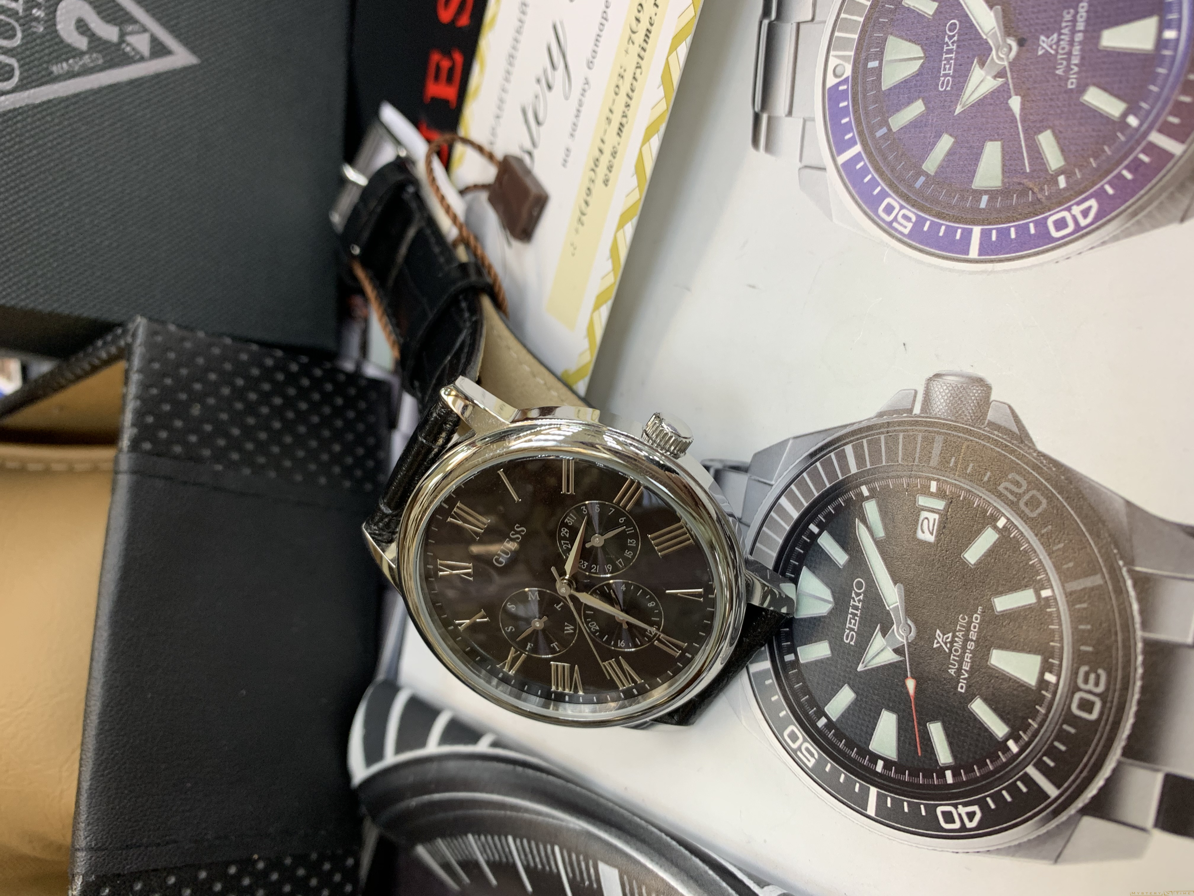 Guess W70016G1